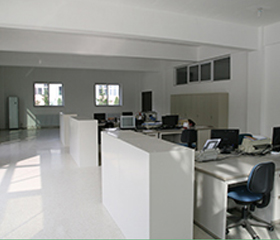 天佐（zuǒ）公司辦（bàn）公室